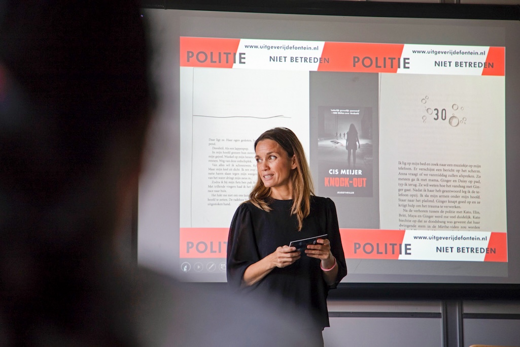 Leraar voor een digibord